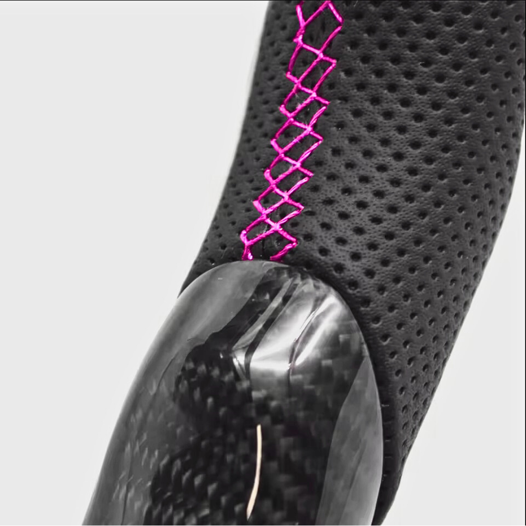Carbon Leder Lenkrad Pink passend für VW Golf 7 7,5 Passat Polo AW T-Roc GTI R DSG