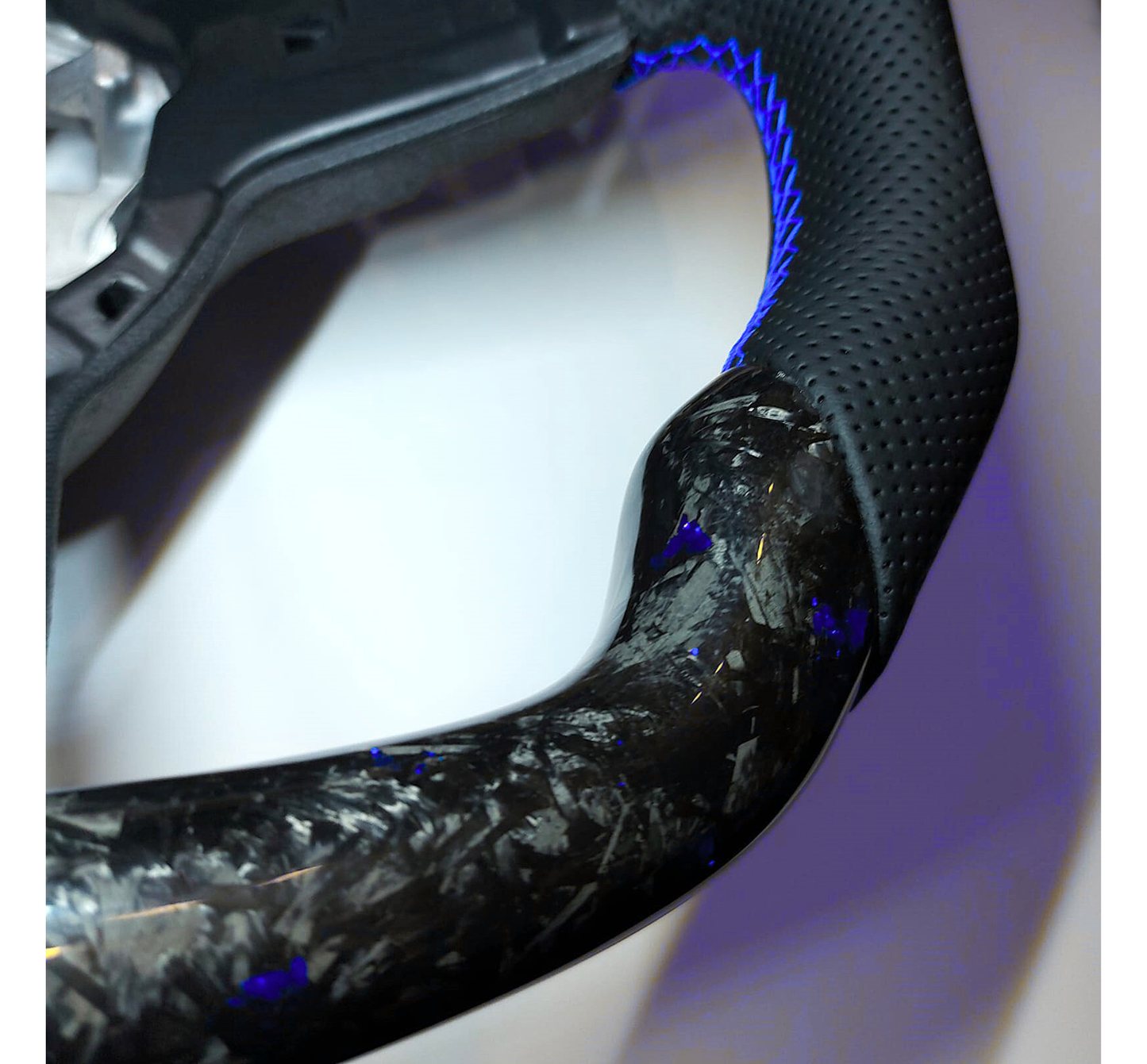 Forged Carbon Leder Lenkrad Blau passend für VW Golf 7 7,5 Passat Polo AW T-Roc GTI R DSG